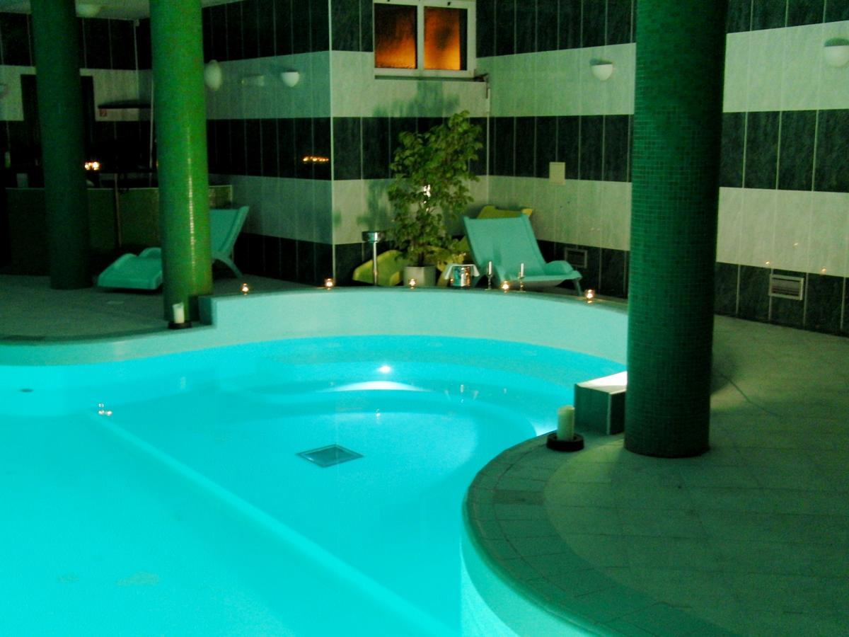 Wellness Hotel Kastiel Jászló-Apátszentmihály Kültér fotó